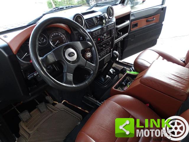 LAND ROVER Defender usata 24