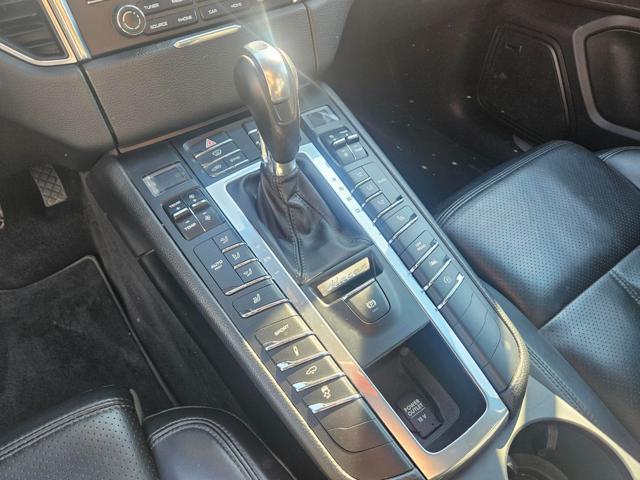 PORSCHE Macan usata, con Fari Xenon