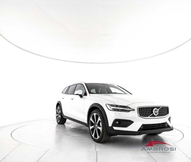 VOLVO V60 Cross Country usata 1