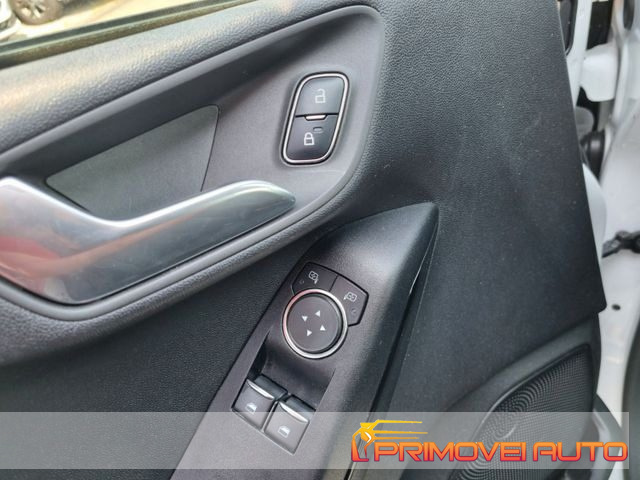 FORD Fiesta usata, con Specchietti laterali elettrici