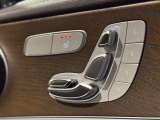 MERCEDES-BENZ E 220 usata, con Park Distance Control