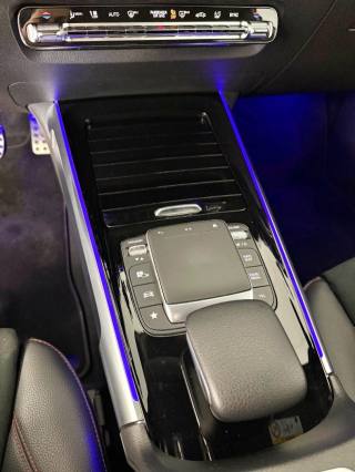 MERCEDES-BENZ GLB 200 usata, con Controllo trazione