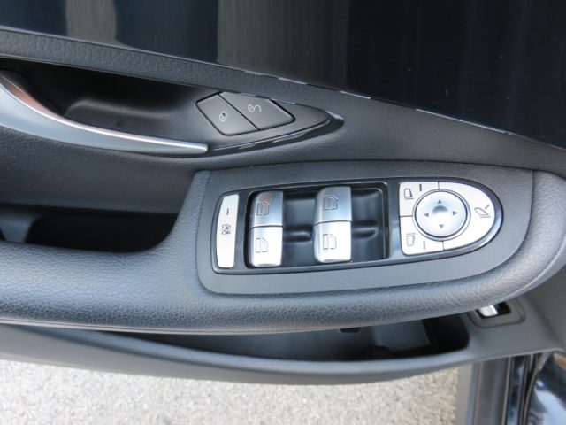 MERCEDES-BENZ GLC 220 usata, con Chiusura centralizzata