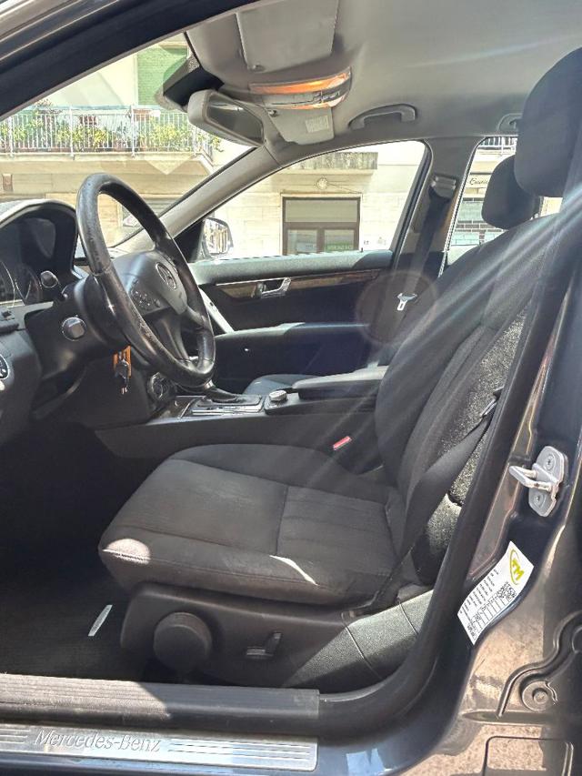 MERCEDES-BENZ C 220 usata, con Sedile posteriore sdoppiato