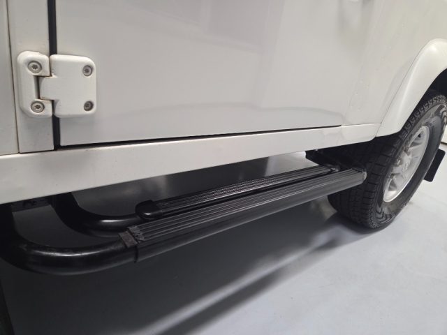 LAND ROVER Defender usata 17