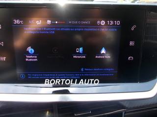 PEUGEOT 2008 usata, con USB