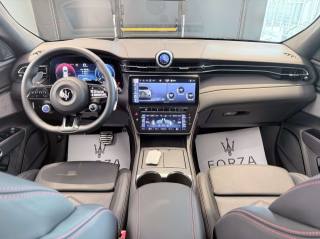 MASERATI Grecale usata, con ESP