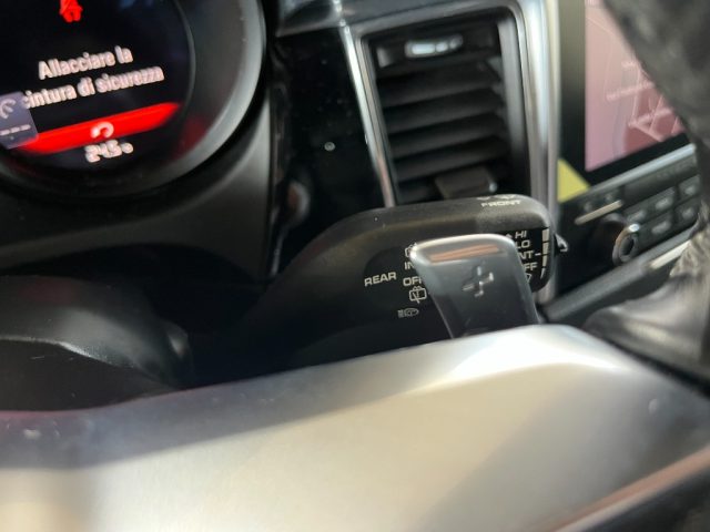 PORSCHE Macan usata, con Volante in pelle