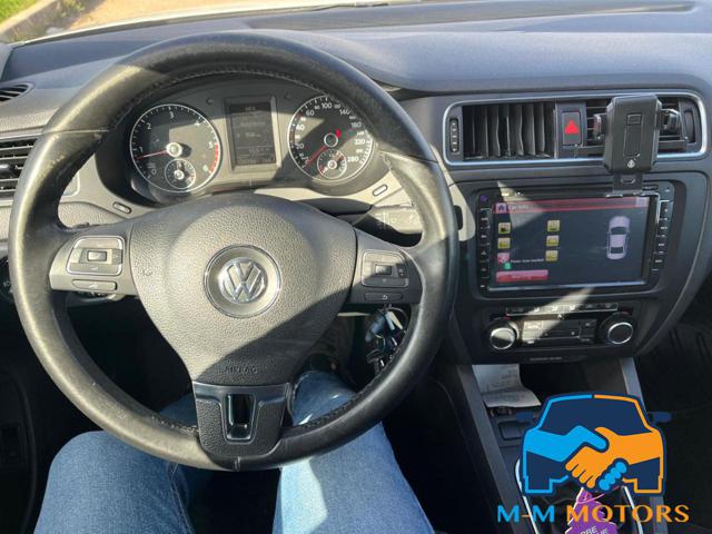 VOLKSWAGEN Jetta usata, con ESP