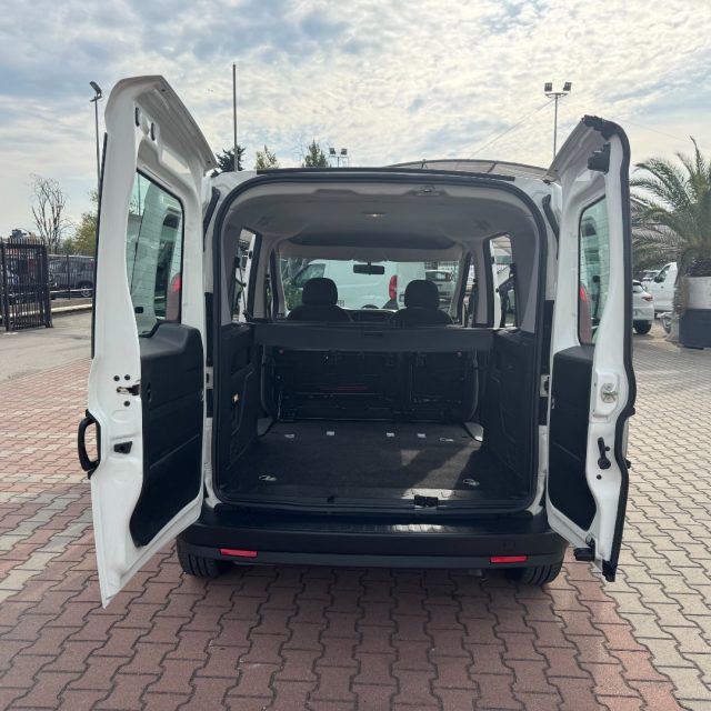 FIAT Doblo usata, con Sedile posteriore sdoppiato
