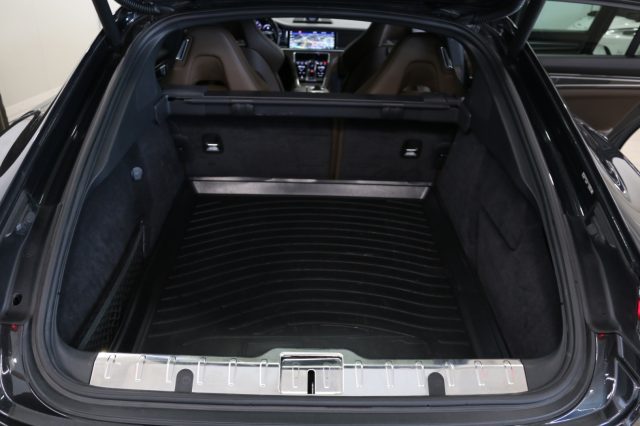 PORSCHE Panamera usata, con Park Distance Control
