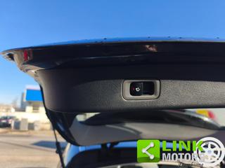 MERCEDES-BENZ GLC 220 usata 19