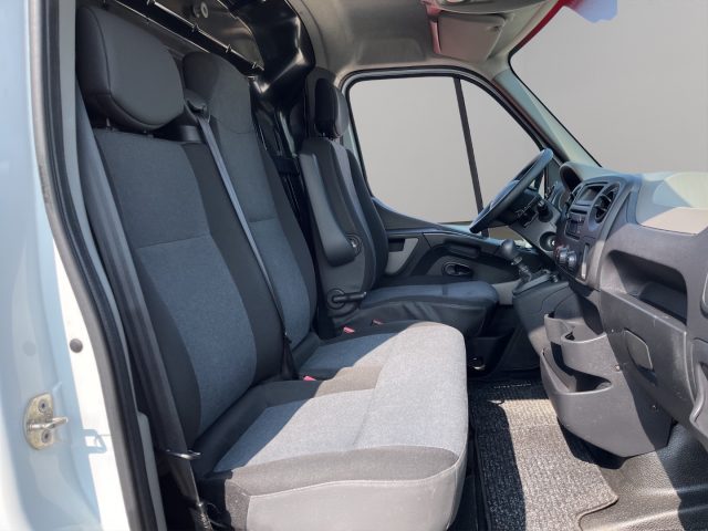 RENAULT Master usata, con Bracciolo