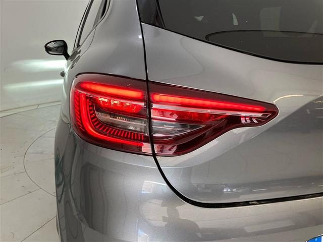 RENAULT Clio usata, con Controllo automatico clima