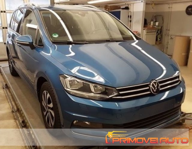 VOLKSWAGEN Touran usata, con Autoradio