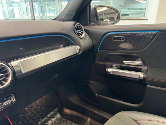 MERCEDES-BENZ GLB 200 usata, con Fari LED