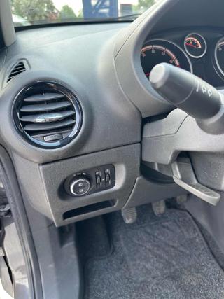 OPEL Corsa usata, con Servosterzo