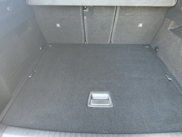 PEUGEOT 3008 usata, con Sistema di navigazione