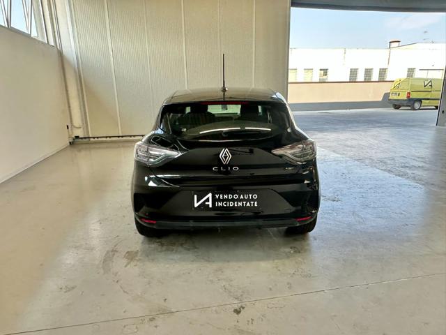 RENAULT Clio usata, con Autoradio
