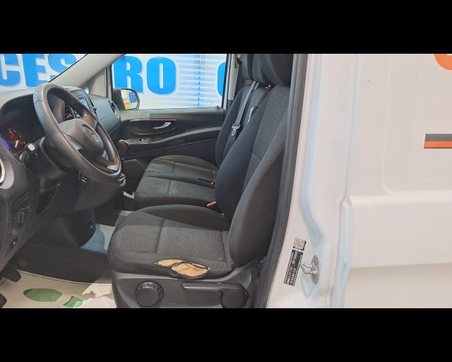 MERCEDES-BENZ Vito usata 24