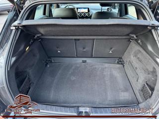 MERCEDES-BENZ GLA 200 usata, con Park Distance Control