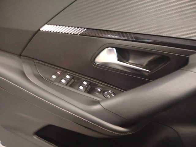 PEUGEOT 2008 usata 28