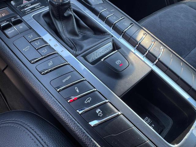 PORSCHE Macan usata, con Controllo automatico clima