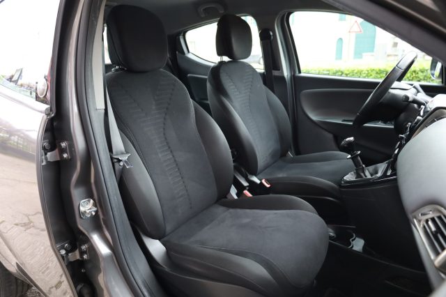 LANCIA Ypsilon usata, con Cronologia tagliandi