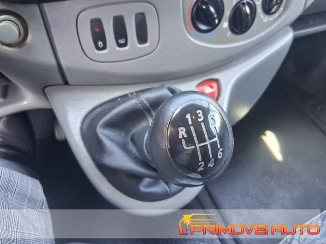 RENAULT Trafic usata, con Luce d
