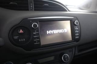 TOYOTA Yaris usata 8