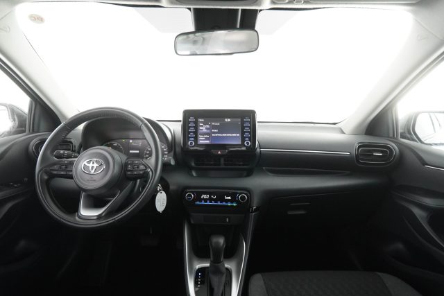 TOYOTA Yaris usata 9