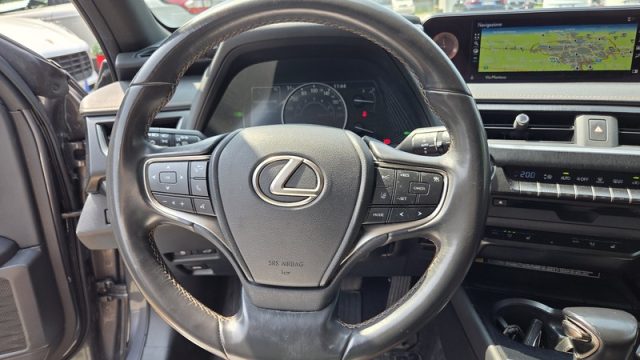 LEXUS UX 250h usata, con Vetri oscurati