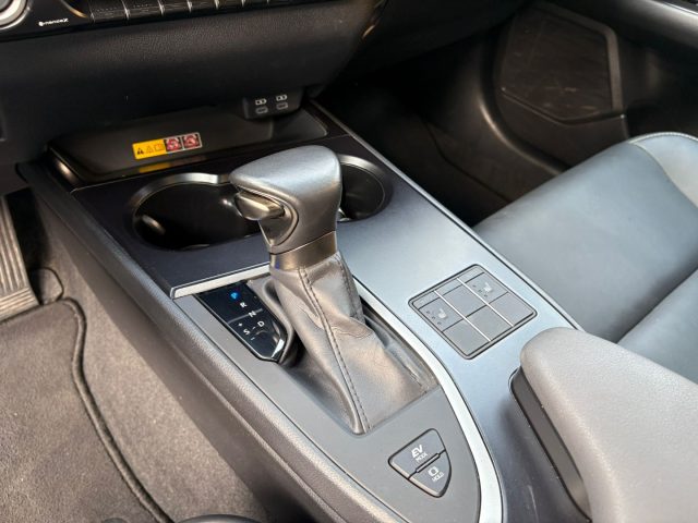 LEXUS UX 250h usata, con Immobilizzatore elettronico