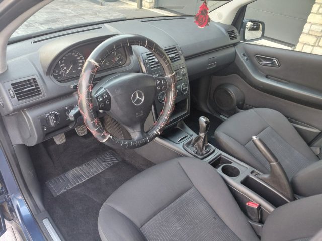 MERCEDES-BENZ A 180 usata, con Chiusura centralizzata