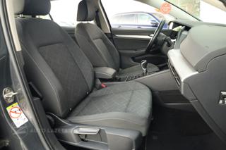 VOLKSWAGEN Golf usata, con Luci diurne