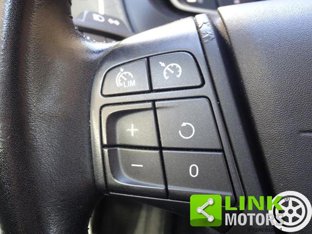 VOLVO V40 usata, con Lettore CD