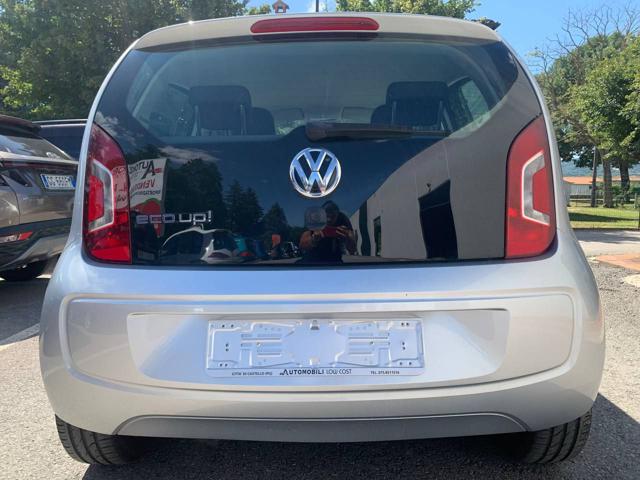 VOLKSWAGEN up! usata, con Autoradio