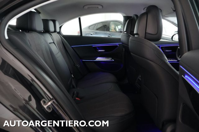 MERCEDES-BENZ E 220 usata, con Sospensioni pneumatiche
