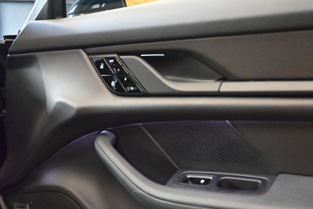 PORSCHE Taycan usata 73