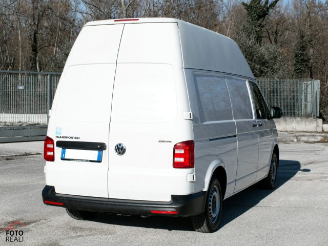 VOLKSWAGEN Transporter usata, con Autoradio