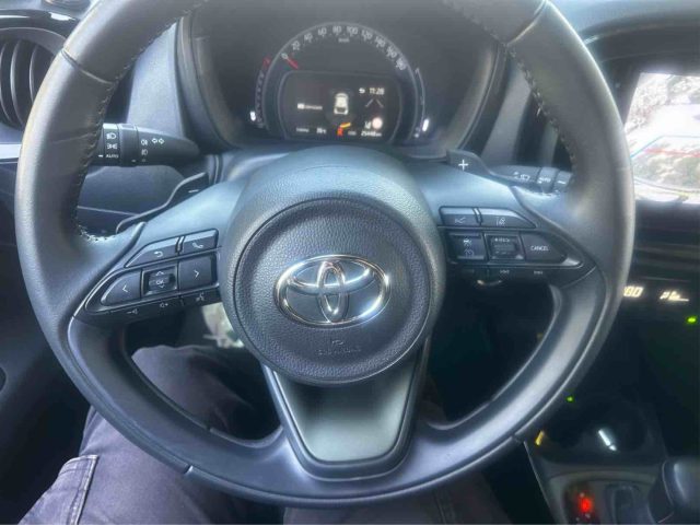 TOYOTA Aygo X usata, con Controllo automatico clima