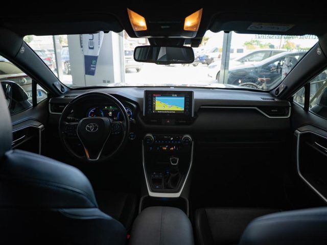 TOYOTA RAV 4 usata, con Fari LED