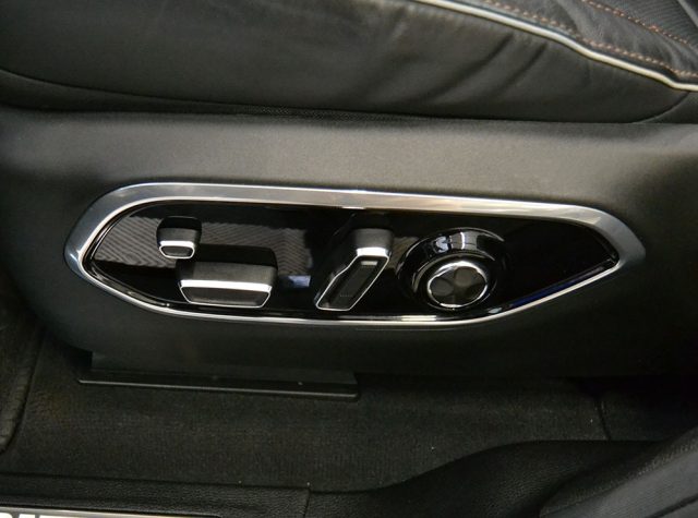 JEEP Grand Cherokee usata, con Autoradio