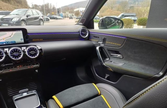 MERCEDES-BENZ A 45 S AMG usata, con Volante in pelle