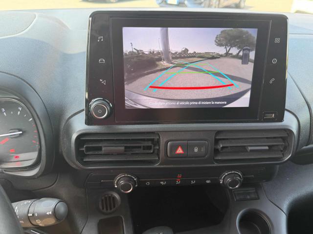 TOYOTA Proace City usata, con Apple CarPlay