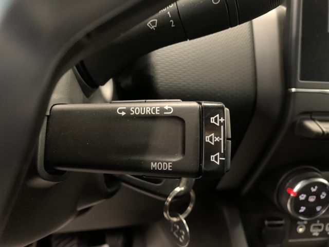 RENAULT Clio usata, con Controllo vocale