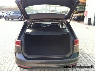VOLKSWAGEN Passat Variant usata, con Sensori di parcheggio posteriori