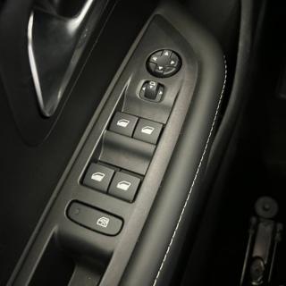 PEUGEOT 208 usata, con Controllo elettronico della corsia