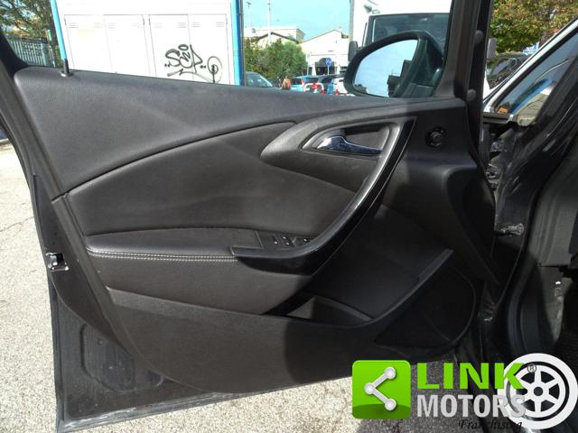 OPEL Astra usata, con USB