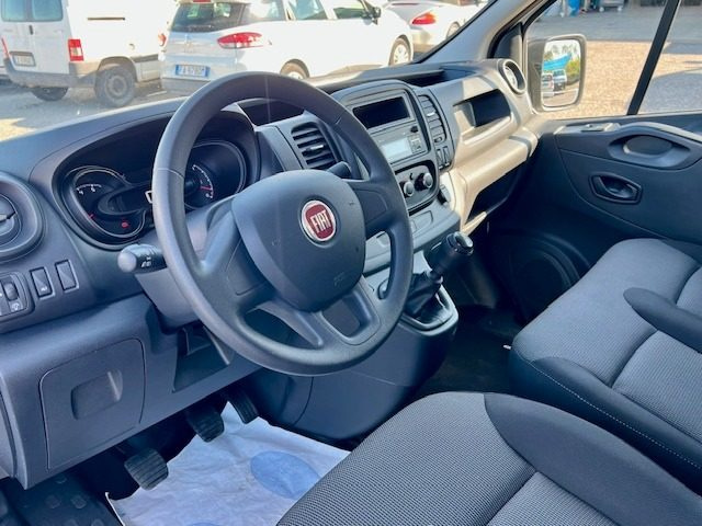 RENAULT Trafic usata, con Bluetooth